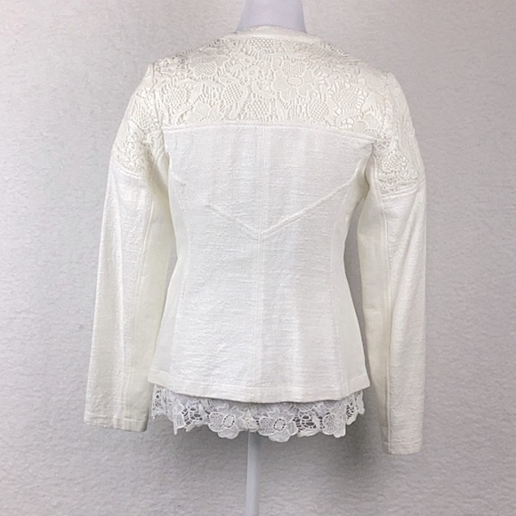 CAbi Lace and Crocheted 2 Piece Set Blazer, Women’s Size Sm. - Picture 7 of 16